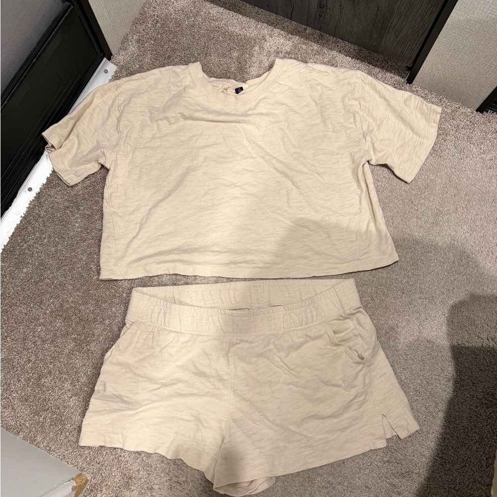 Universal Thread Women's Tan Set